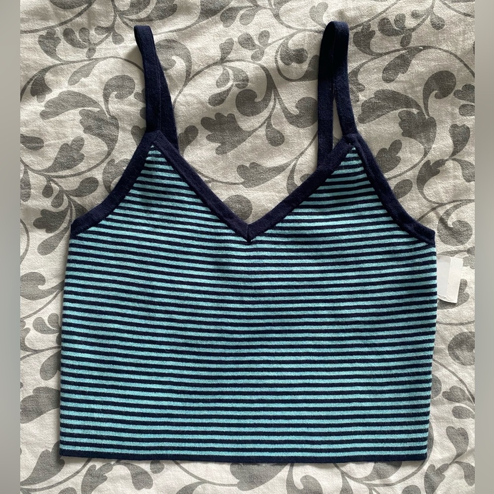 NWT LA Hearts cropped tank size Medium - Picture 3 of 7